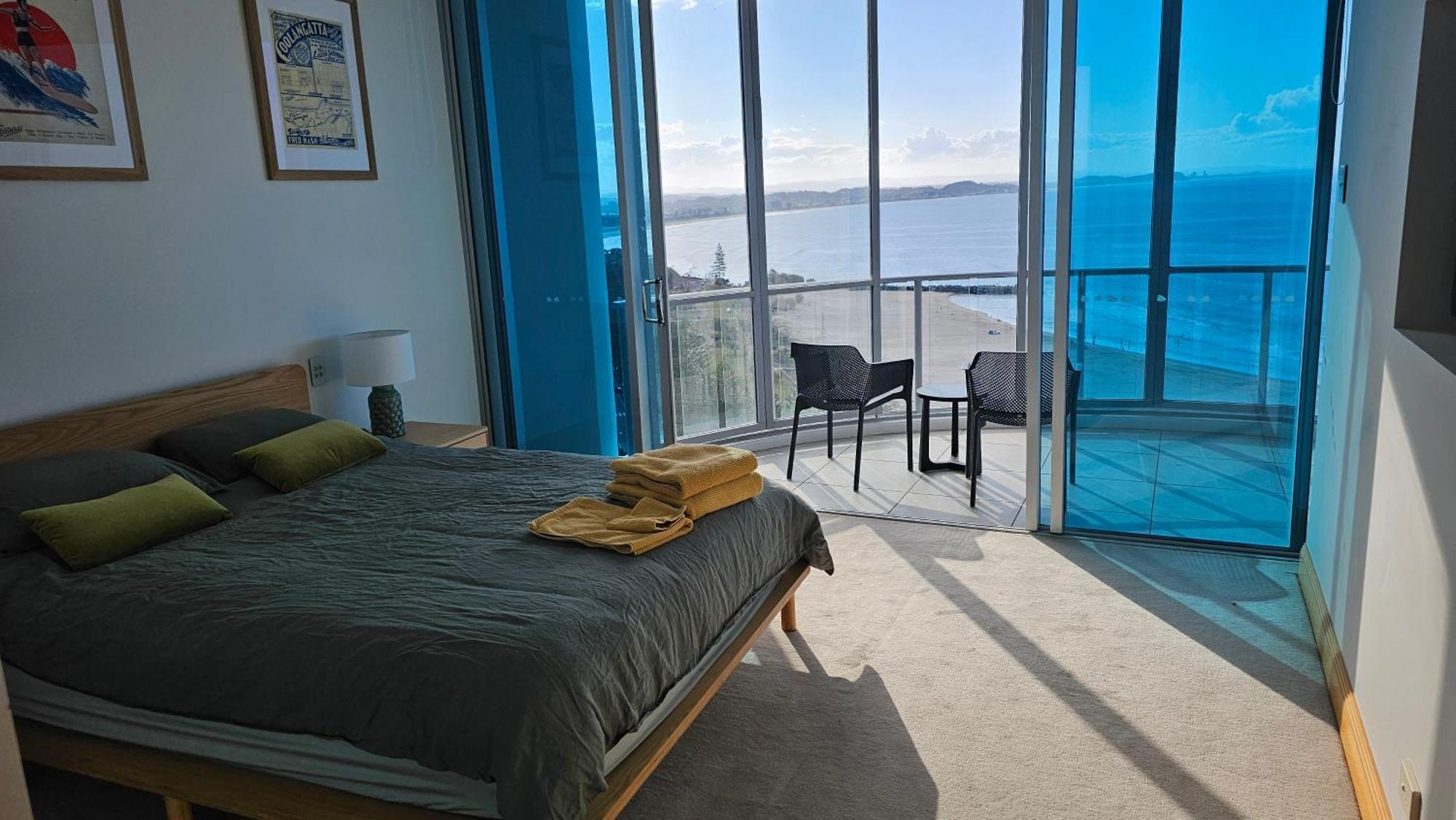Reflections Tower Two Hotel Gold Coast Room photo